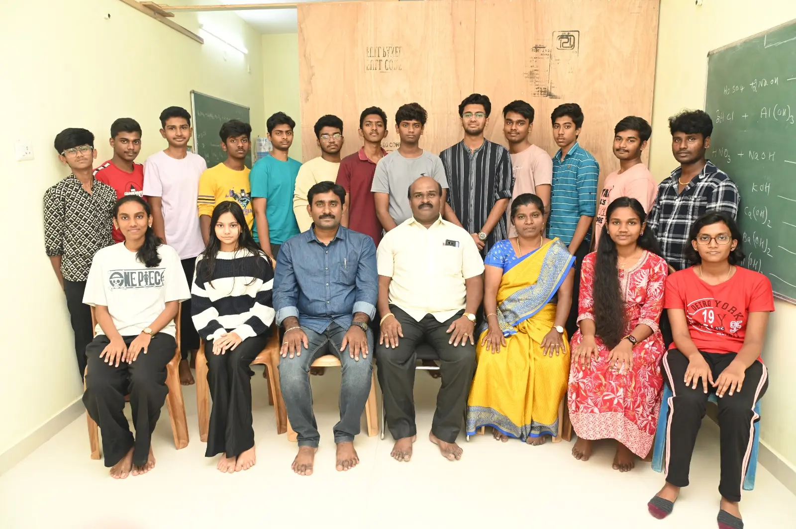 S. Chinnadurai teaching students at Chinnadurai Coaching Centre in Perumbakkam, Chennai